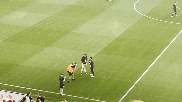 Bruno Aguiar homenageado antes do Hearts-Benfica