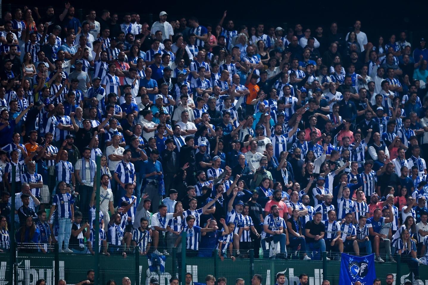 Mar azul vai desaguar no Rio Ave - Foto: FC Porto