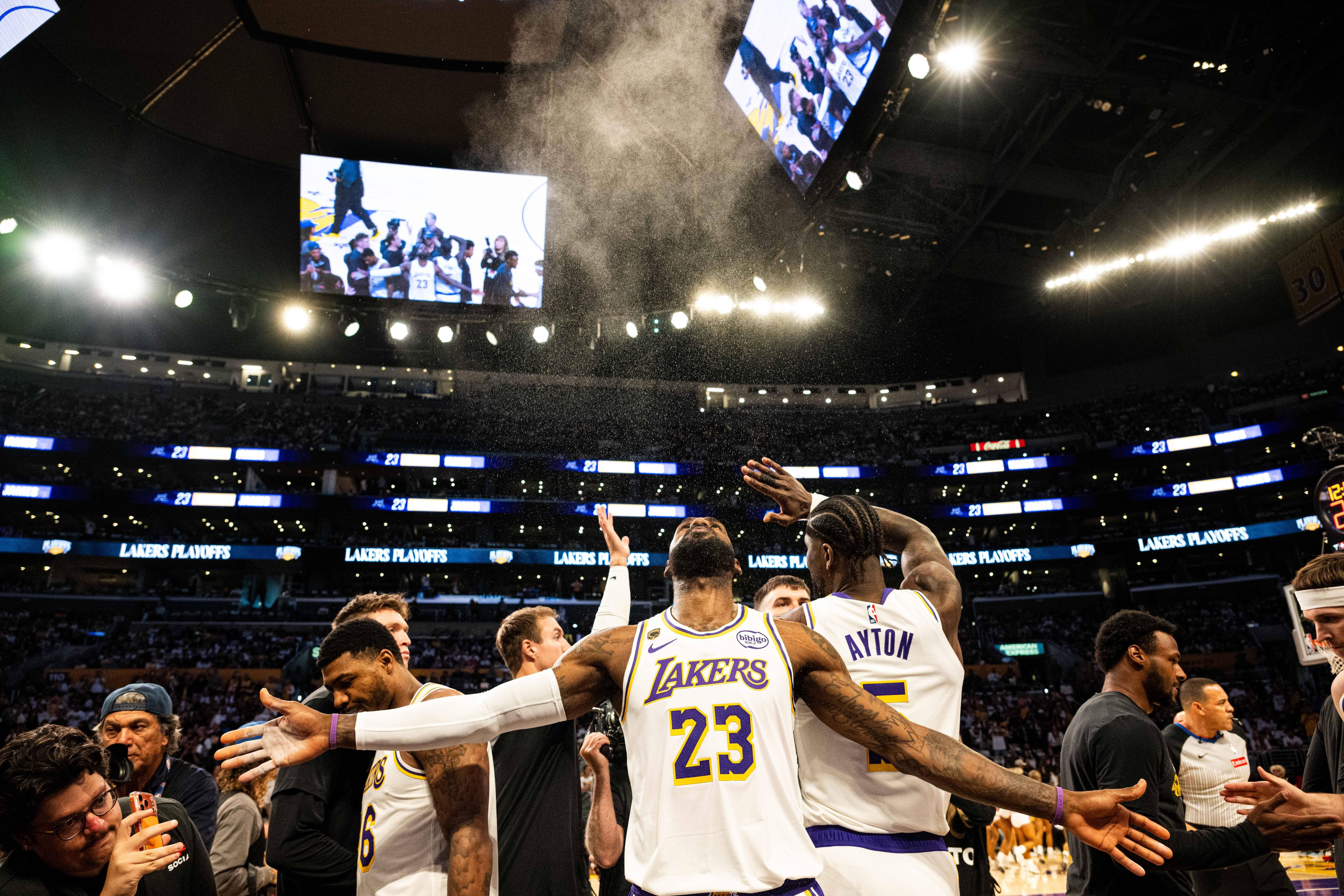 Los Angeles Lakers comprados por Mark Walter por 10 mil milhões (8,668 mil milhões) em 2025         Fotografia Imago