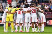 Equipa do Benfica antes de jogar com o Hearts - Foto: Imago