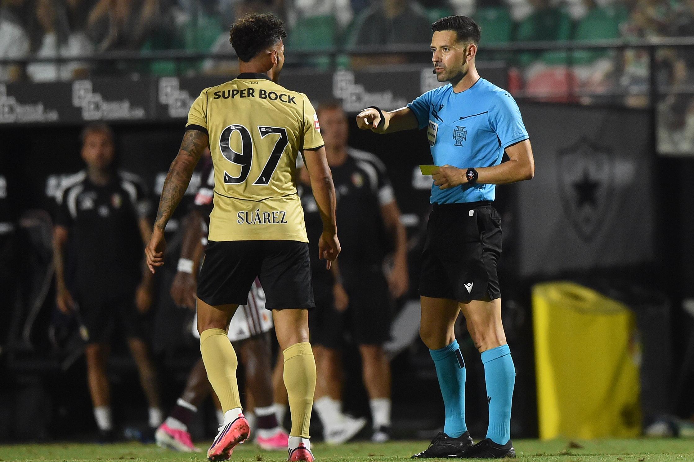 João Gonçalves foi o árbitro do Estrela da Amadora-Sporting - Foto: MIGUEL NUNES