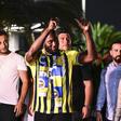 Euforia na chegada de Lukaku à Turquia