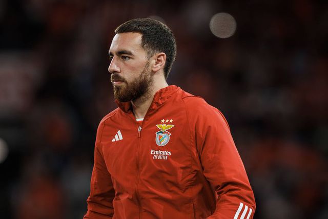 Benfica foi o 7.º clube que mais gastou no mercado fora das top-5