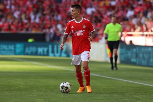 Grimaldo recorda estreia na Champions pelo Benfica