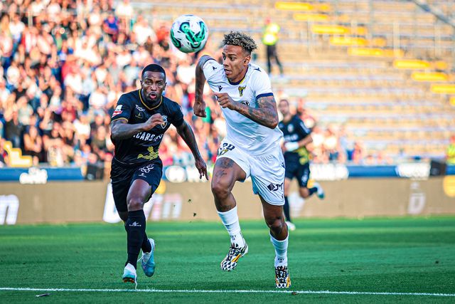 Famalicão: Cádiz espreita titularidade