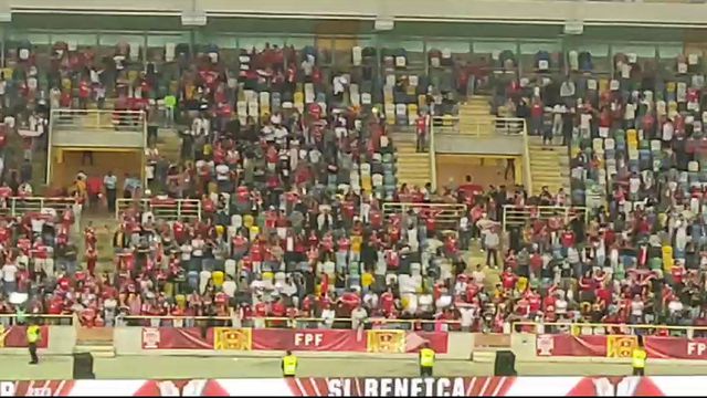 Benfica festeja Supertaça feminina com os adeptos, ao som do hino (vídeo)