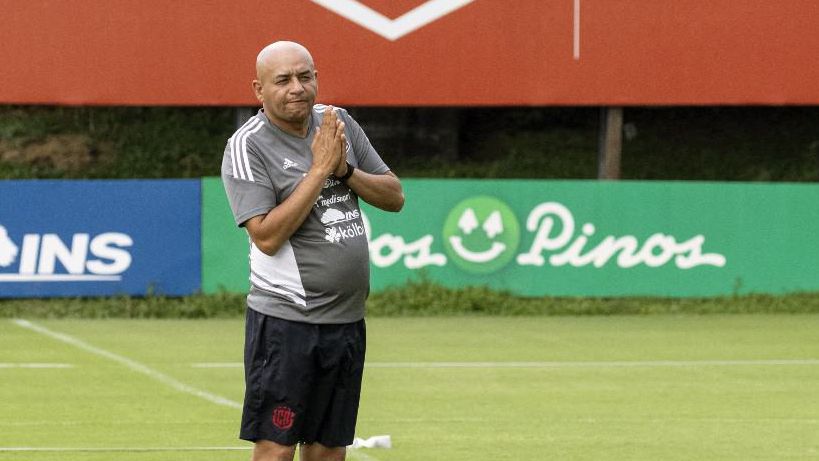 Adjunto da seleção da Costa Rica morreu durante amigável