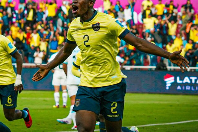 Com Ugarte e Darwin (e Israel no banco), Uruguai perde no Equador