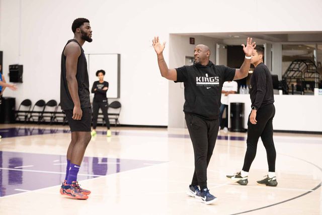 Novo treinador dos Knicks já orientou Neemias e não o colocava a jogar