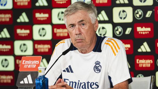 Ancelotti defende Vinícius e critica prestações do Brasil: «Têm um problema muito geral...»