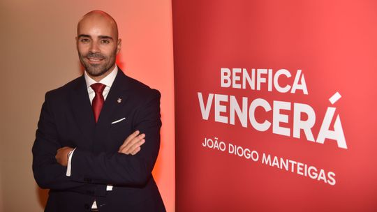 «João Neves nasceu para ser líder do Benfica e tiraram-lhe essa hipótese»