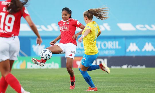 Benfica goleia na ressaca europeia