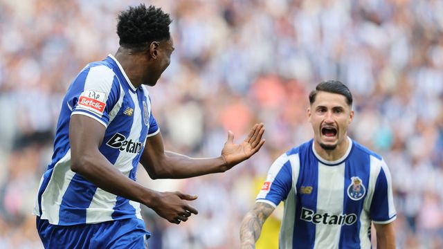 Samu e Borja Sainz festejam golo da vitória do FC Porto sobre o Nacional, na 5.ª jornada da Liga - Foto: Catarina Morais/Kapta+