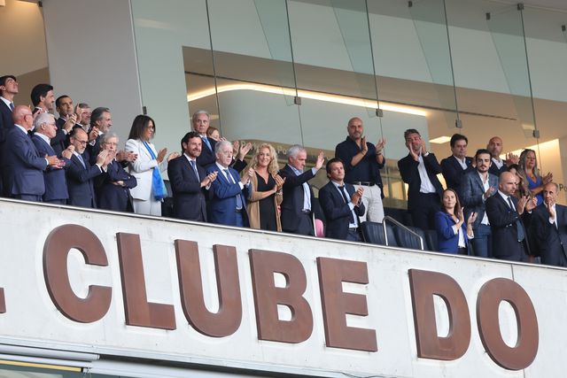 Mourinho ovacionado no Dragão - Foto: Catarina Morais/Kapta+