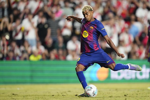 Lamine Yamal ao serviço do Barcelona