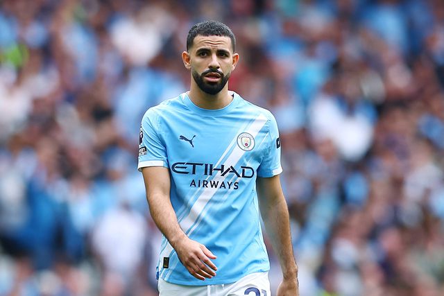 Lateral esquerdo do Manchester City é baixa por cinco semanas