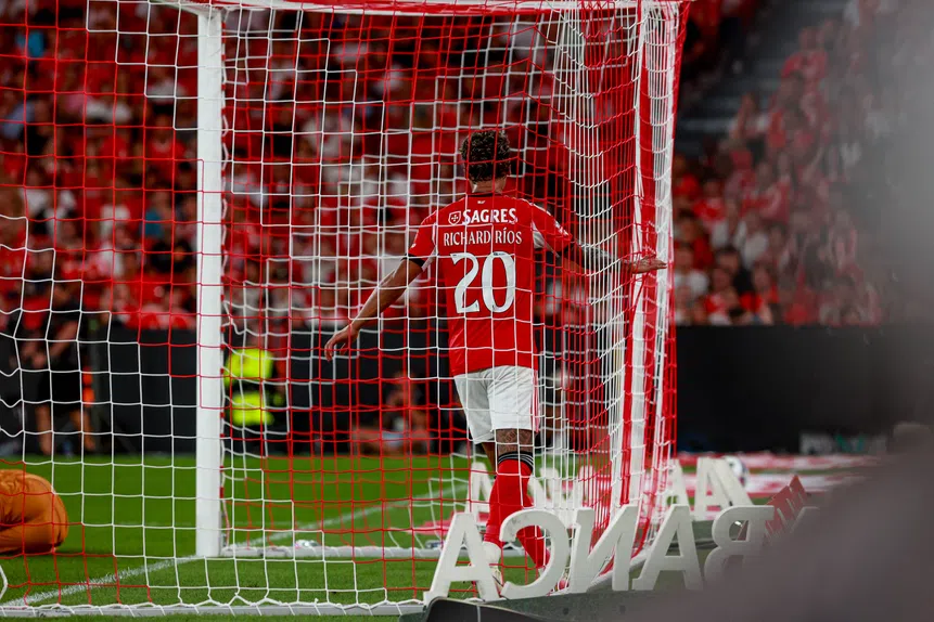 Benfica: Lage joga contra a lógica toda!