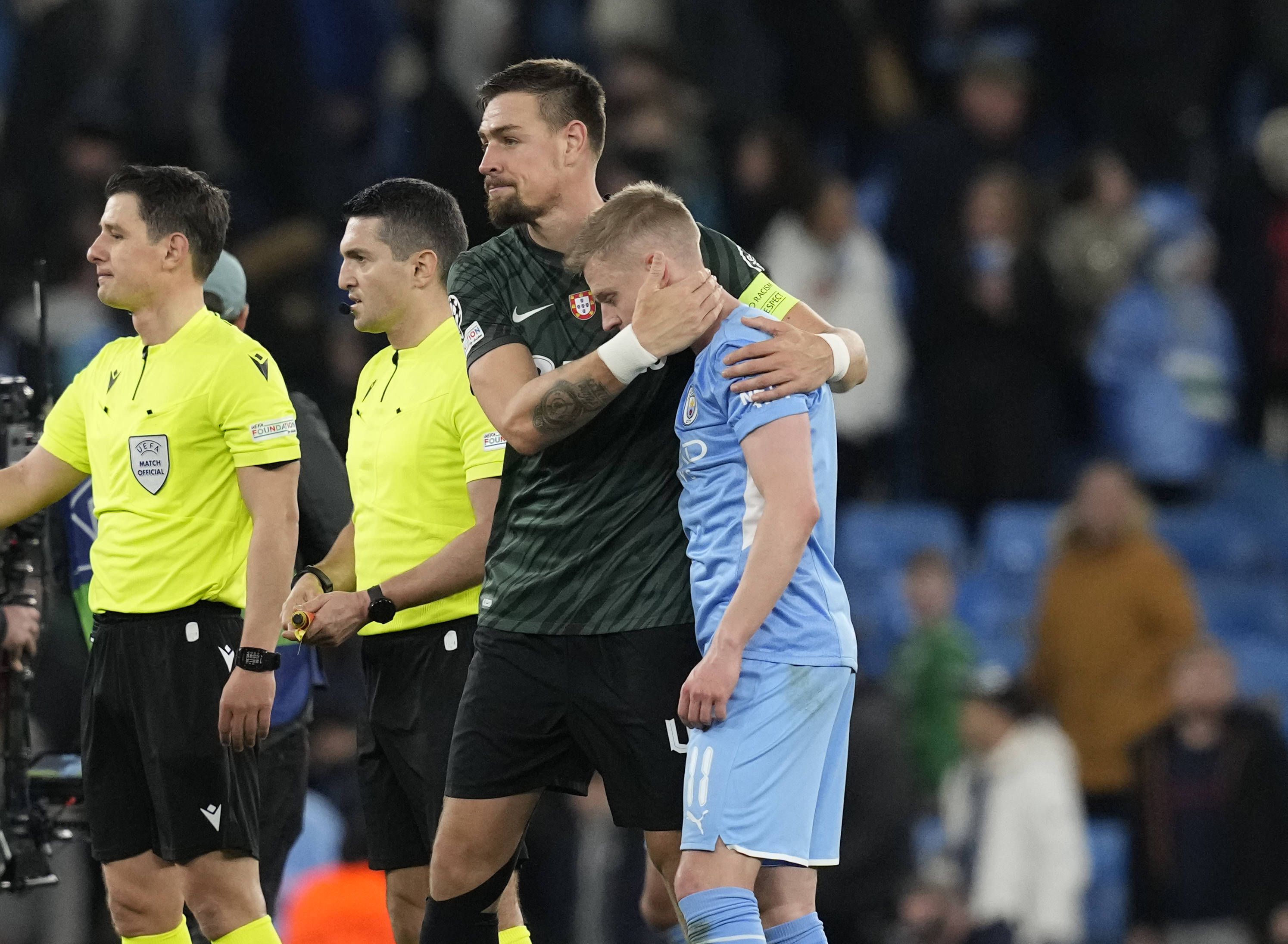 Man. City-Sporting (0-0) - 9 de março de 2022: Sebastián Coates, então capitão dos verdes e brancos, com o internacional ucraniano Zinchenko, na segunda mão dos oitavos de final da UEFA Champions League (Foto: IMAGO)