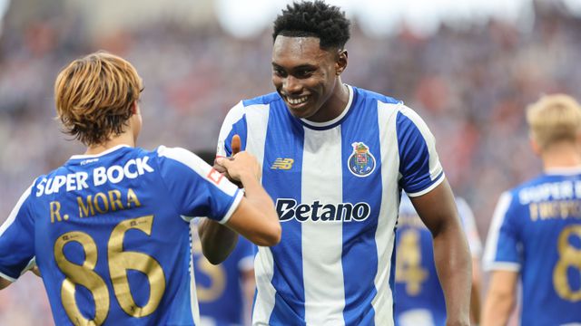 Samu a festejar o golo com Rodrigo Mora - Foto: Catarina Morais/KAPTA+