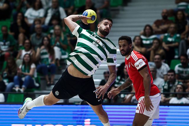 Sporting banaliza Benfica e vence dérbi de forma clara