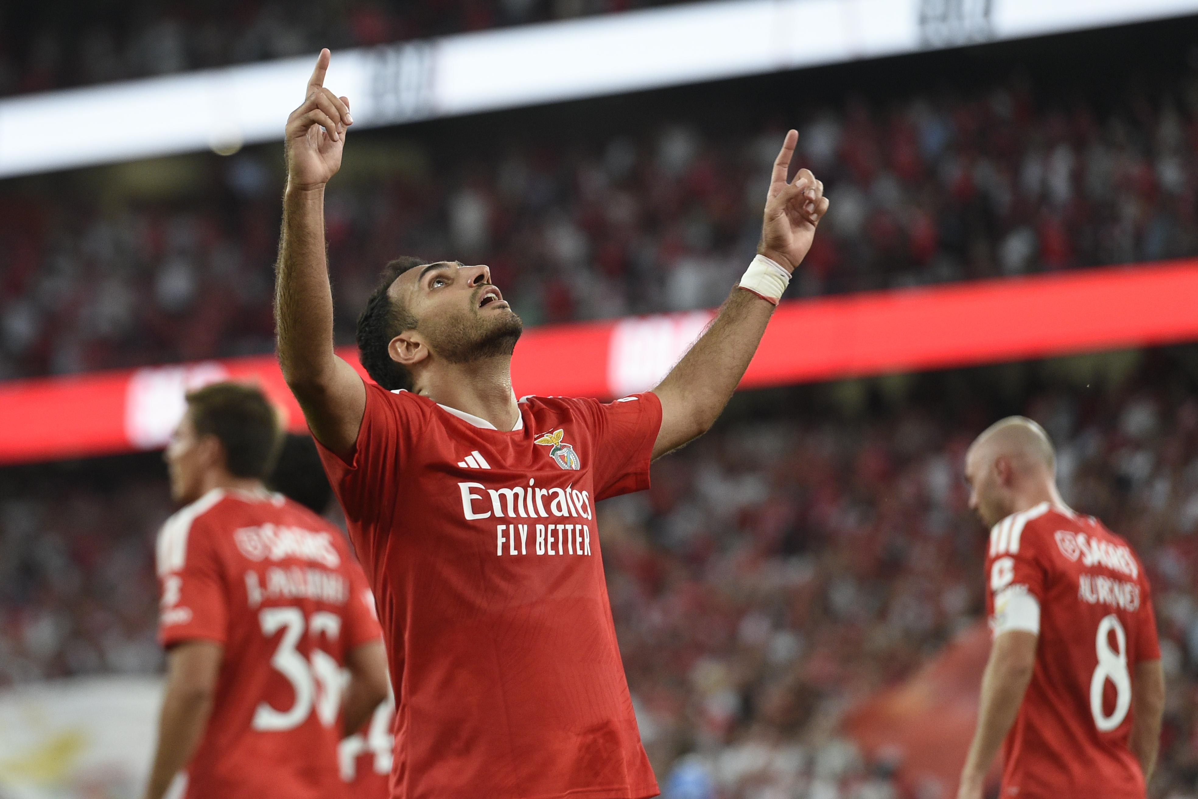 Pavlidis bisou na vitória do Benfica sobre o Gil Vicente (foto: Sérgio Miguel Santos)