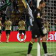 VAR 'trama' leão: golaço do Sporting anulado por mão na bola (vídeo)