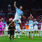 Jogo 'à candidato' do Man. City dá vitória frente ao desastrado United (crónica)