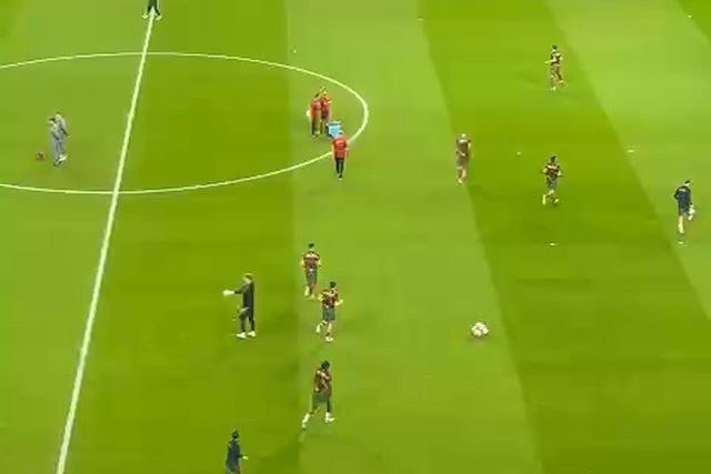 Seleção Nacional entra para o aquecimento