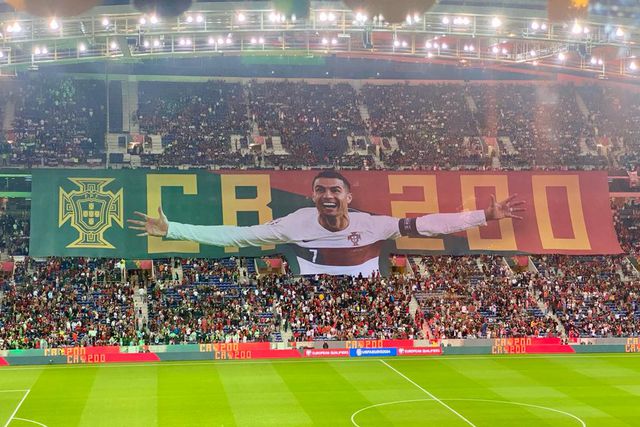 CR 200: Ronaldo homenageado antes do Portugal-Eslováquia