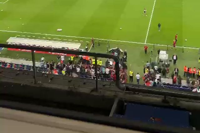 Chove torrencialmente no Dragão