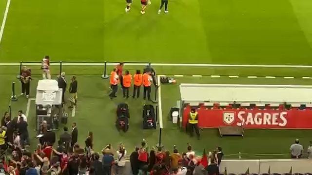Aquecem os guarda-redes no Dragão