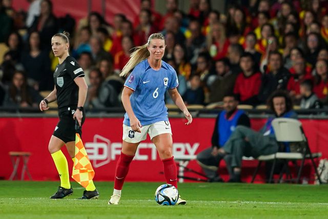 Amandine Henry retira-se da seleção francesa
