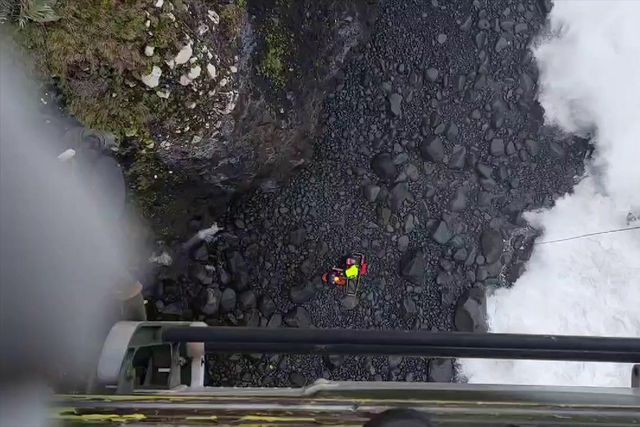 Força Aérea resgata duas pessoas na Madeira