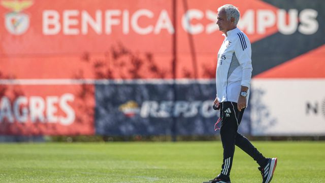 José Mourinho no treino das águias - Foto: SL Benfica