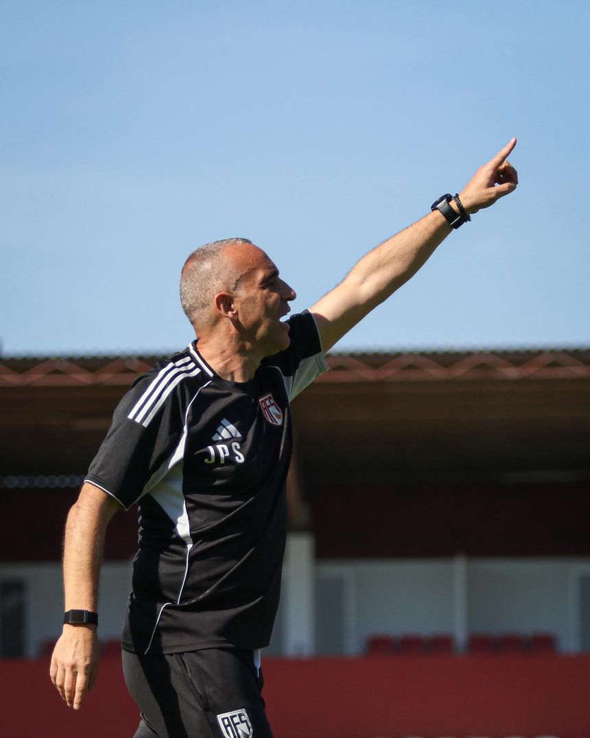 João Pedro Sousa vai tentar chegar à primeira vitória com o emblema avense. Fotografia: Aves SAD