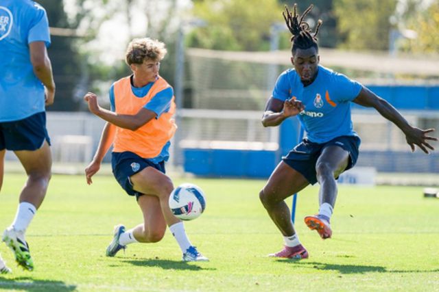 Vários jovens promovidos ao treino do FC Porto - Foto: FCP