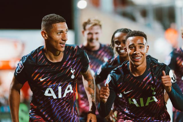 Richarlison ao serviço da equipa secundária dos londrinos - Foto: Tottenham