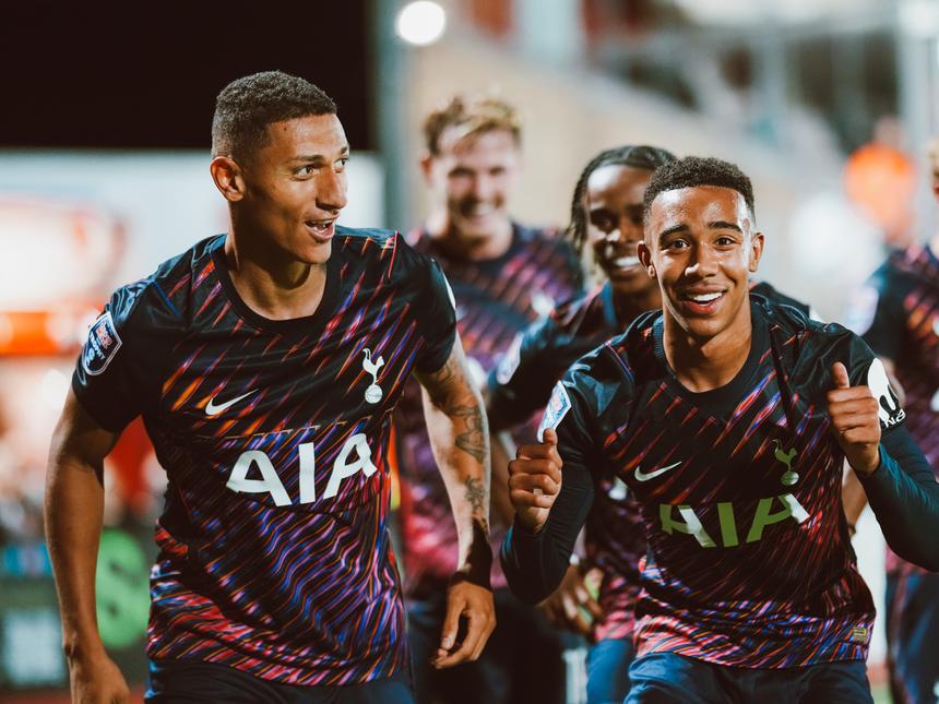 Richarlison ao serviço da equipa secundária dos londrinos - Foto: Tottenham