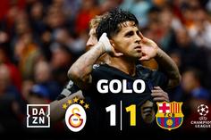 Cancelo com veia goleadora apurada ajuda o Barça em Istambul