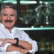 Toni faz 80 anos e foi com A BOLA visitar o Museu do Benfica para recordar a carreira e falar da vida (Foto: MIGUEL NUNES)