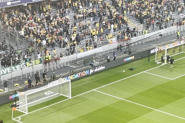 Jogadores do Sporting já aquecem em Lens