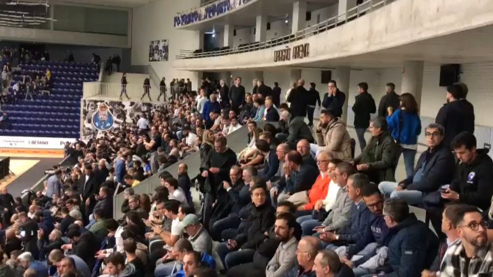 Sócios do FC Porto votam contas com prejuízo de €48 milhões em Assembleia Geral