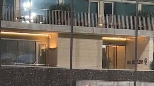 Roberto Martínez muito concentrado no treino da Seleção