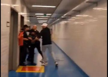 Vídeo: Dirigente do Corinthians tentou invadir sala do VAR