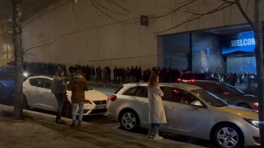 Fila para entrar na Assembleia Geral do FC Porto