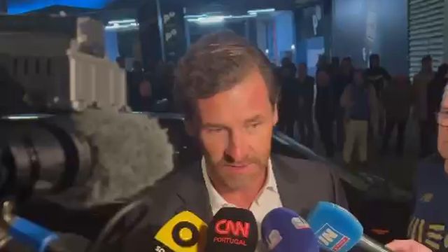 Villas-Boas fala em «falta de organização» e pede reagendamento da AG