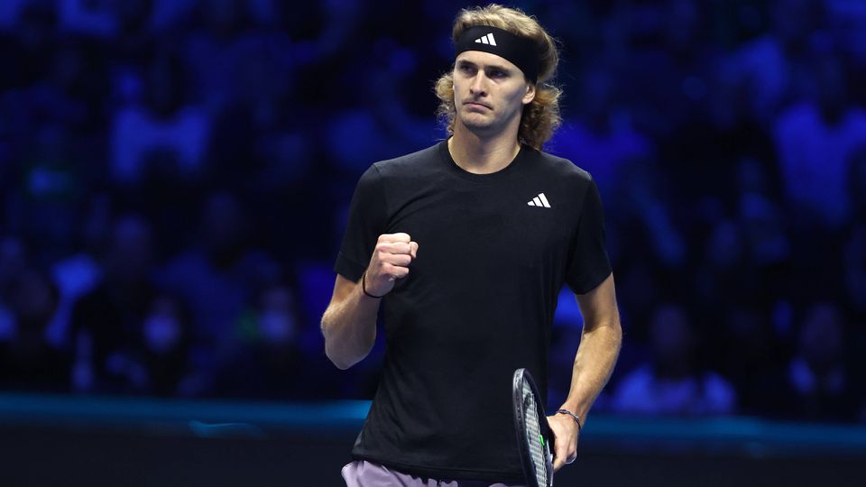 ATP Finals: Alexander Zverev bate Carlos Alcaraz