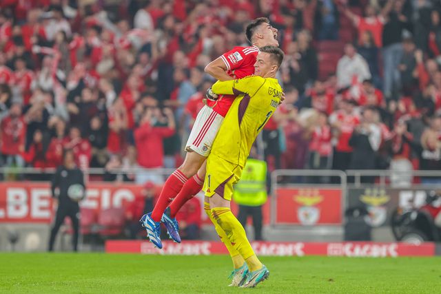 Jogadores festejavam o empate… mas António Silva queria mais (vídeo)