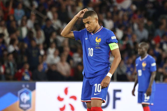 Deschamps defende Mbappé: «Deixem-no em paz!»