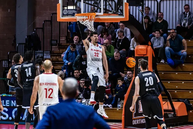 Benfica perde com o Derthona na Champions